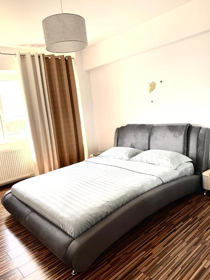 Sunny Central Apartments スチャヴァ エクステリア 写真