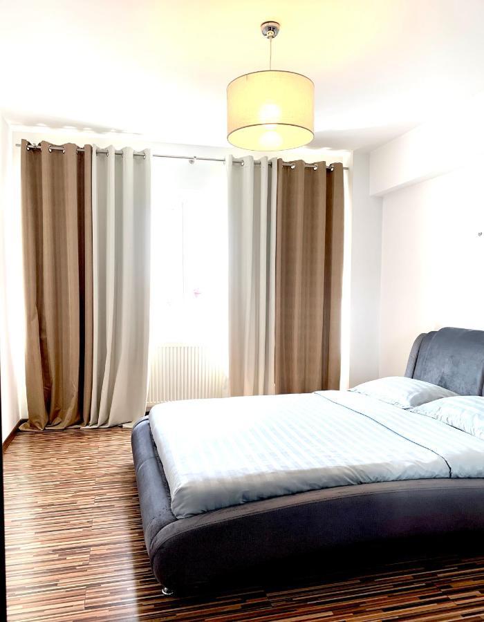Sunny Central Apartments スチャヴァ エクステリア 写真